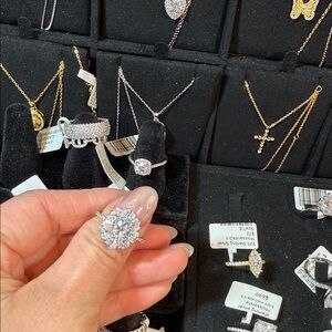 Elegant Silver-Tone Oval Halo Statement Ring - White